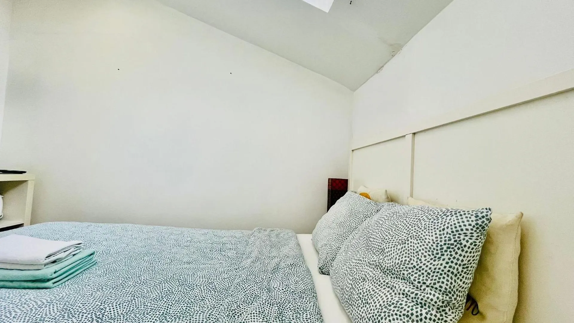 Tram 28 Cozy Apartment In Alfama Lisbon