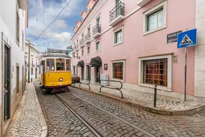 Tram 28 Cozy Apartment In Alfama Lisbon Portugal