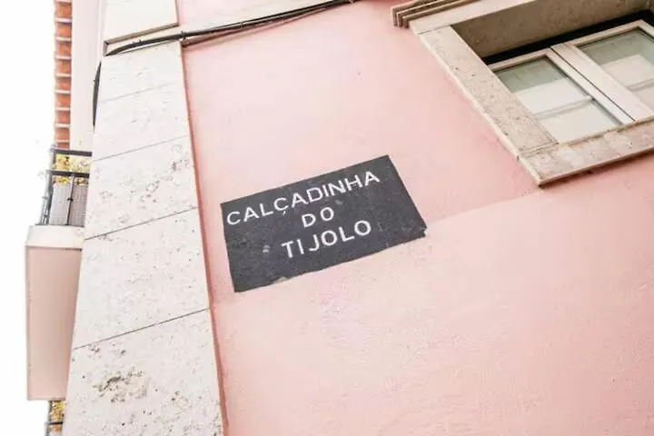 Tram 28 Cozy Apartment In Alfama Lisbon